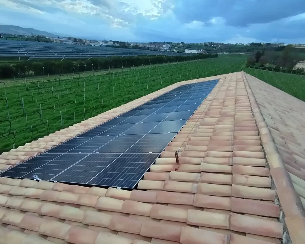 https://3felettronica.blip.it/wp-content/uploads/2025/03/fotovoltaico-integrato-3f-elettronica-3.webp